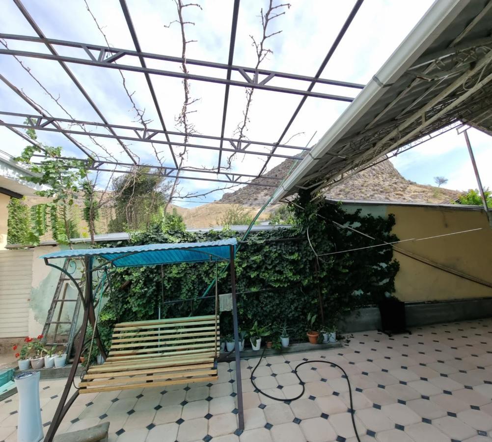 Hostel Sulaiman-Too Osch Exterior foto